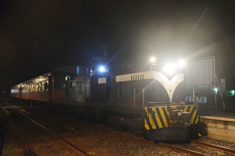 ストーブ列車_夜間運行