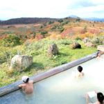 須川温泉で絶景入浴！栗駒山の紅葉の見ごろや登山情報も紹介